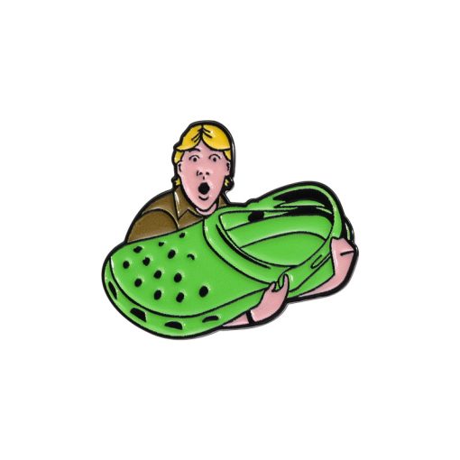 assorted pins /brooches get in quick